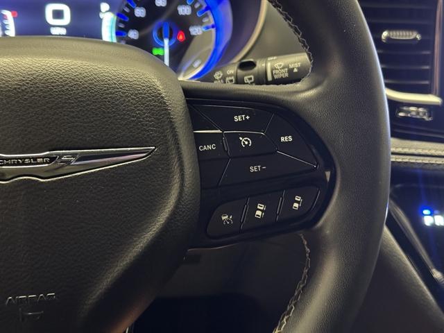 2022 Chrysler Pacifica Touring AWD
