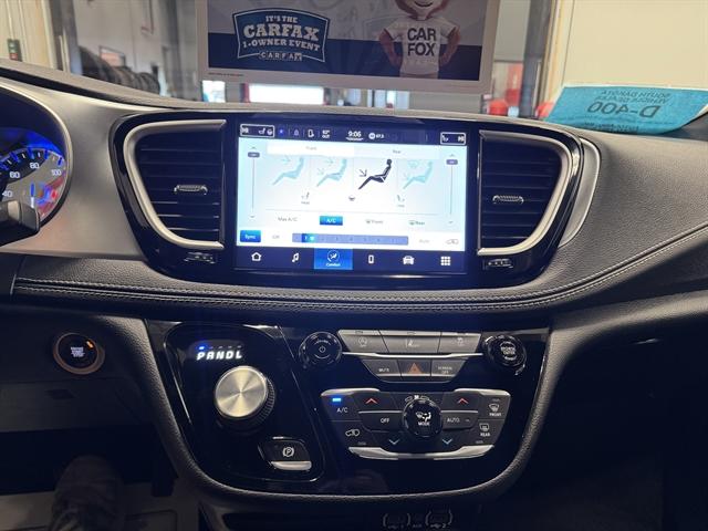 2022 Chrysler Pacifica Touring AWD