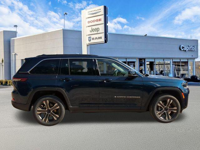 2027 Jeep Grand Cherokee GRAND CHEROKEE LIMITED 4X4 2027 Jeep Grand Cherokee GRAND CHEROKEE LIMITED 4X4