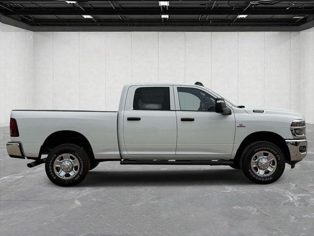 2026 Ram 3500 Tradesman Crew Cab 4x4 64 Box