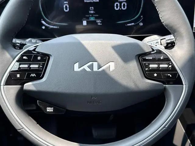 2026 Kia Niro SX