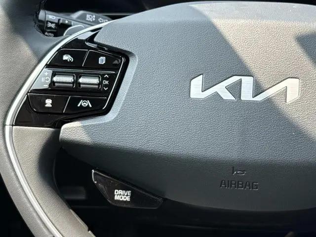 2026 Kia Niro SX