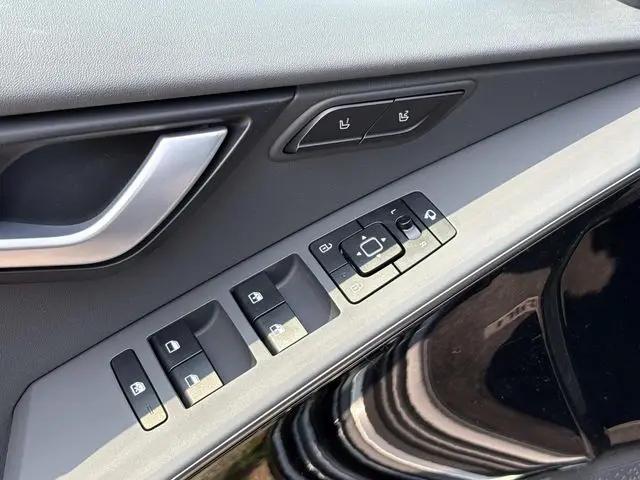 2026 Kia Niro SX