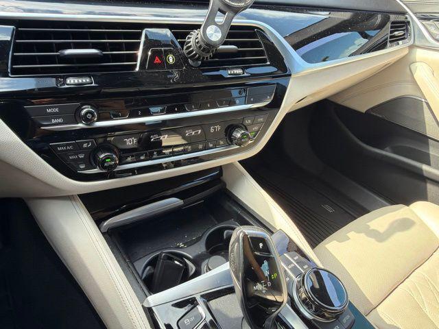 2020 BMW M550i xDrive 2020 BMW M550i xDrive