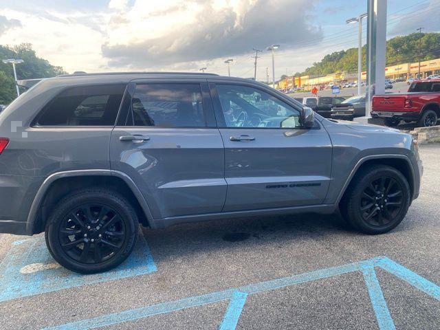 2020 Jeep Grand Cherokee Altitude 4x4 2020 Jeep Grand Cherokee Altitude 4x4
