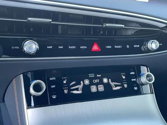 2026 Genesis GV70 3.5T Sport Advanced