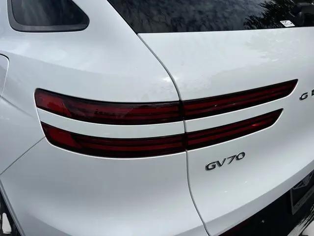 2026 Genesis GV70 3.5T Sport Advanced