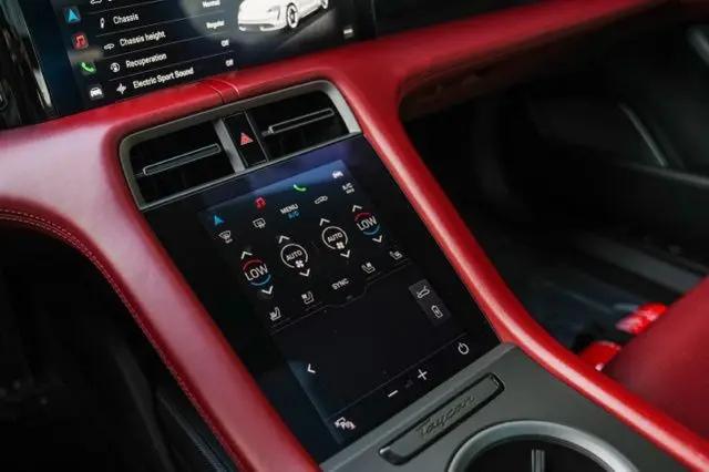2020 Porsche Taycan Turbo S