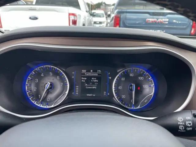 2023 Chrysler Voyager LX