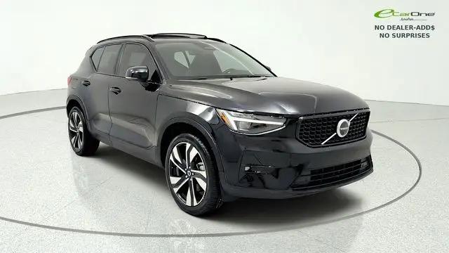 2024 Volvo XC40 B5 Plus Dark Theme for sale in Plano, TX