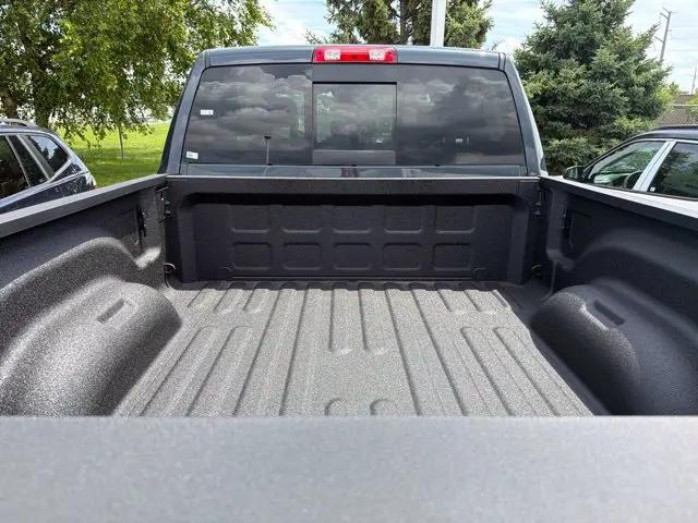 2026 Ram 2500 Black Express Crew Cab 4x4 64 Box