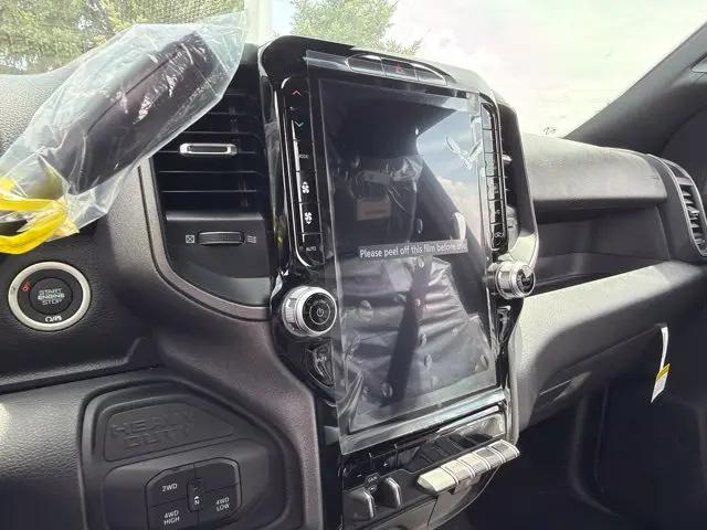 2026 Ram 2500 Black Express Crew Cab 4x4 64 Box