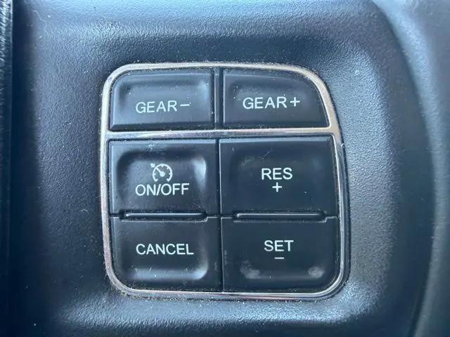2017 Ram 1500 Big Horn Crew Cab 4x4 6'4" Box