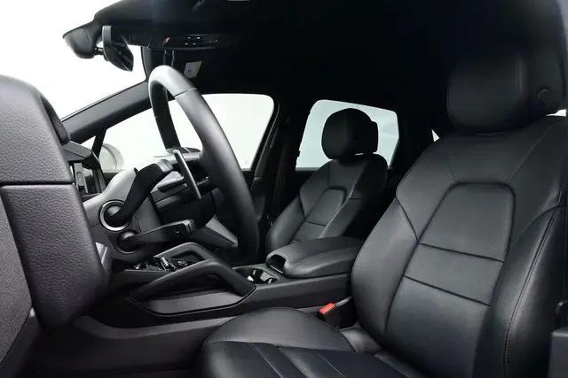 2025 Porsche Cayenne Cayenne
