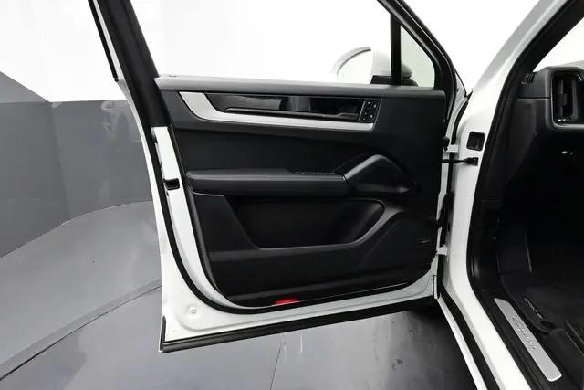 2025 Porsche Cayenne Cayenne