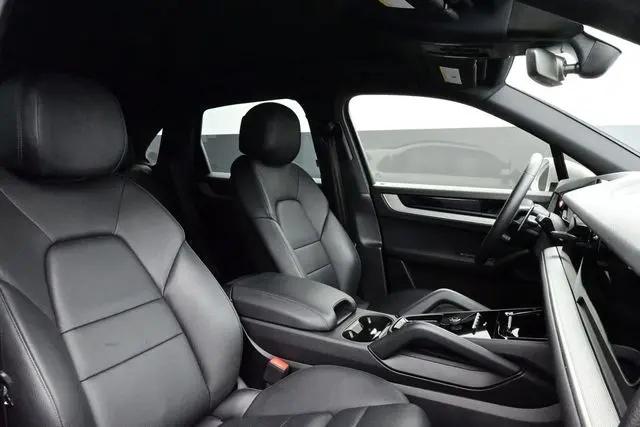 2025 Porsche Cayenne Cayenne