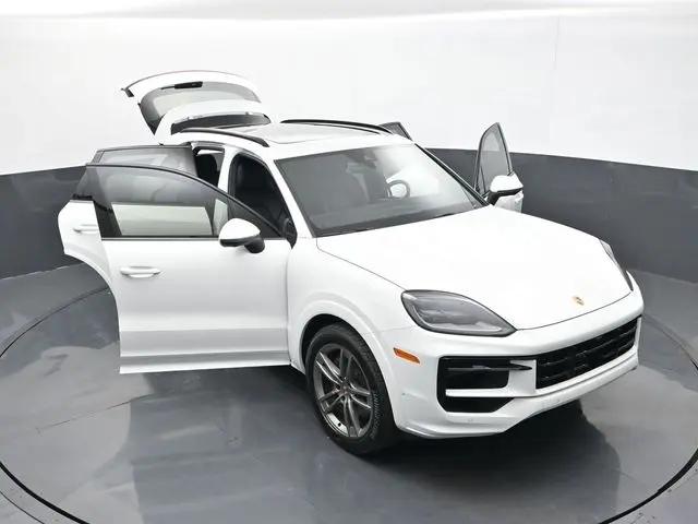 2025 Porsche Cayenne Cayenne