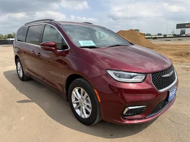 2022 Chrysler Pacifica Touring AWD for sale in Sioux Falls, SD