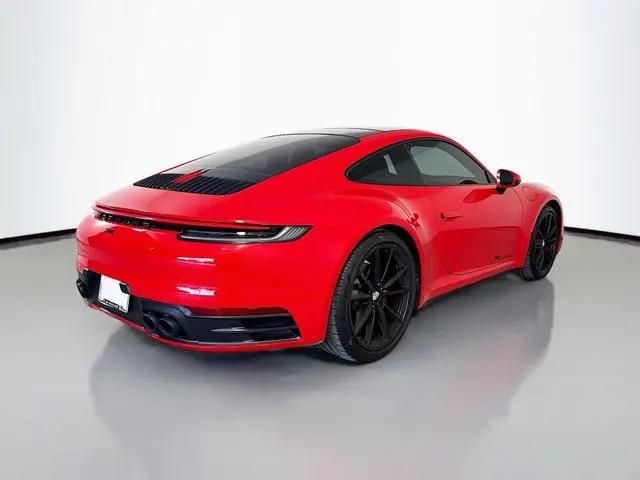 2020 Porsche 911 Carrera