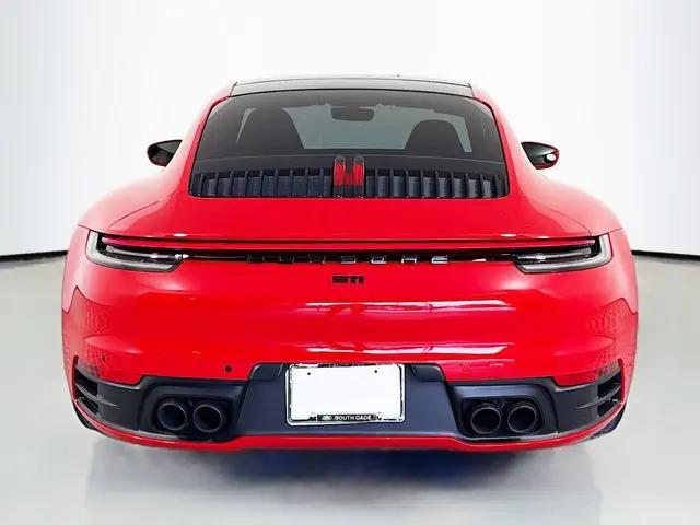 2020 Porsche 911 Carrera