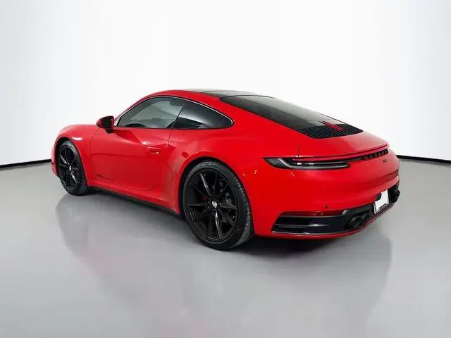 2020 Porsche 911 Carrera