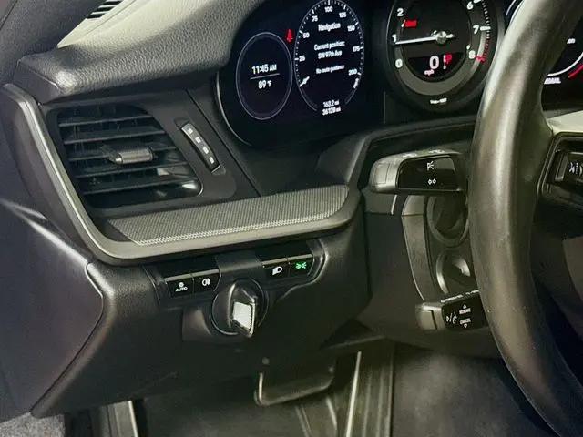 2020 Porsche 911 Carrera