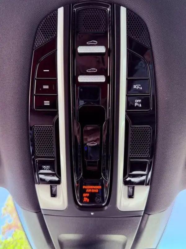 2017 Porsche Panamera 4