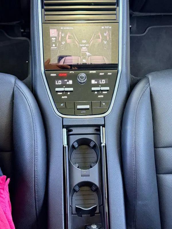 2017 Porsche Panamera 4