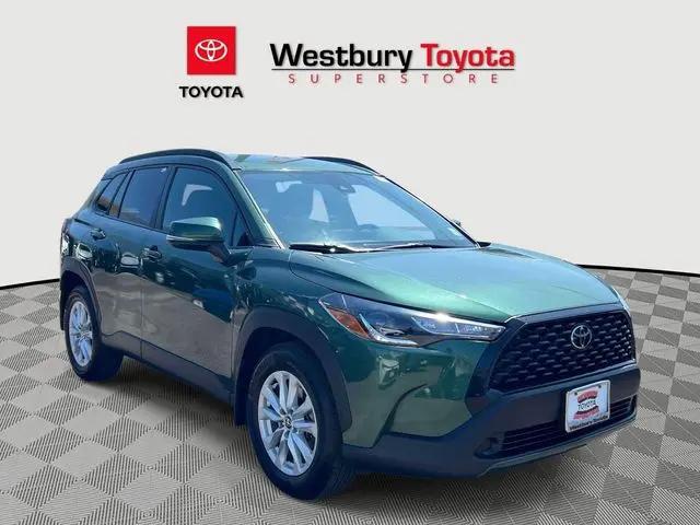 2022 Toyota Corolla Cross LE for sale in Westbury, NY