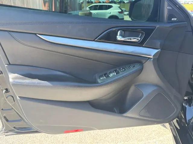 2017 Nissan Maxima 3.5 SR