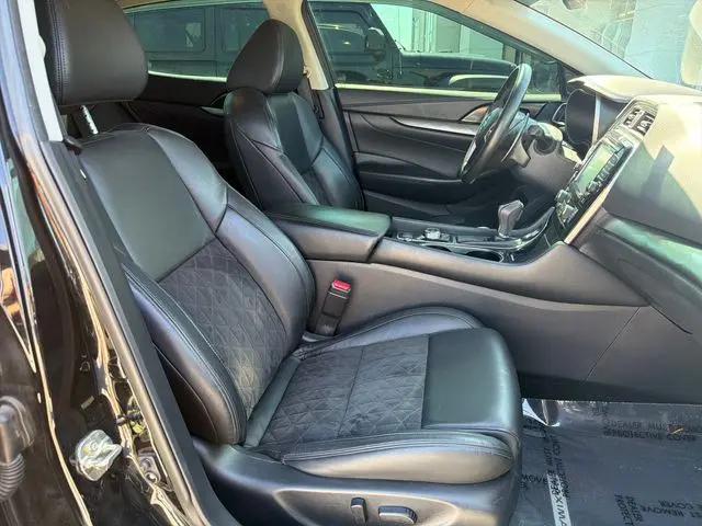 2017 Nissan Maxima 3.5 SR