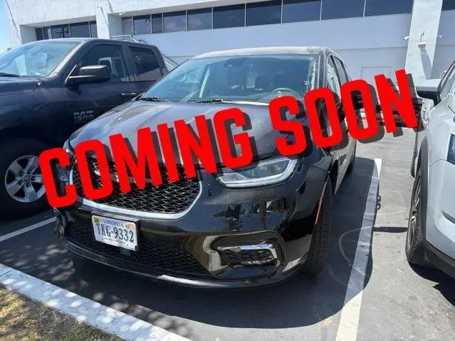 2024 Chrysler Pacifica Touring L for sale in Huntington Beach, CA