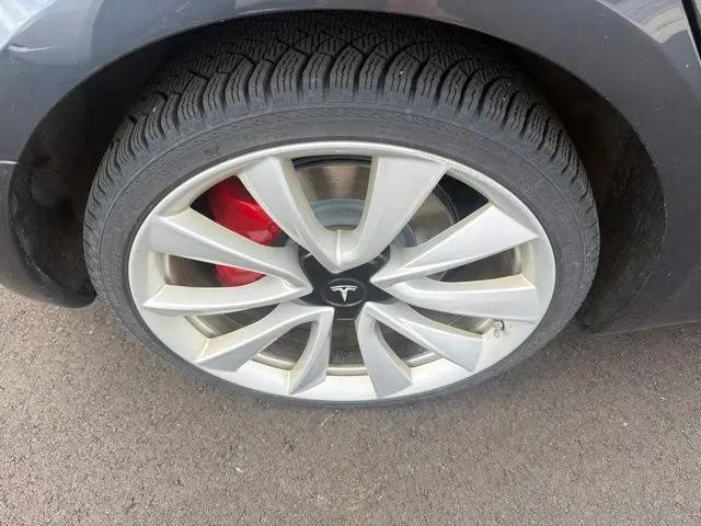 2018 Tesla Model 3 Performance