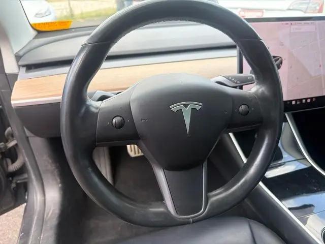 2018 Tesla Model 3 Performance
