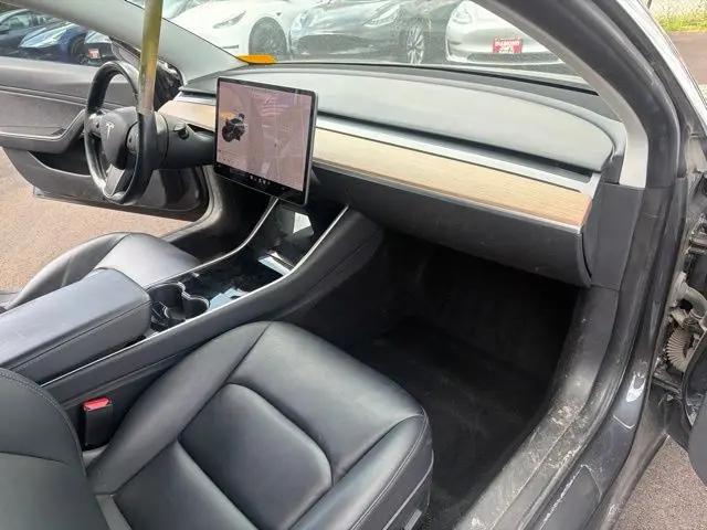 2018 Tesla Model 3 Performance