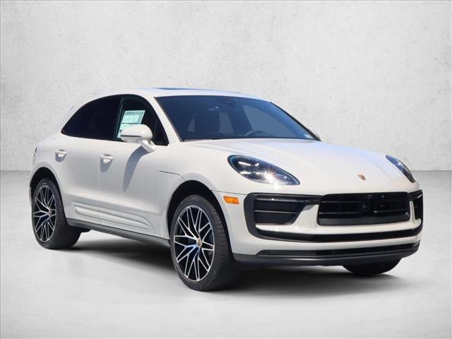 2026 Porsche Macan AWD