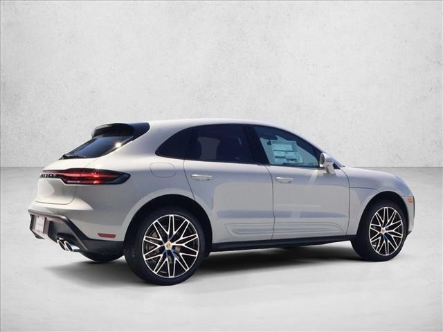 2026 Porsche Macan AWD