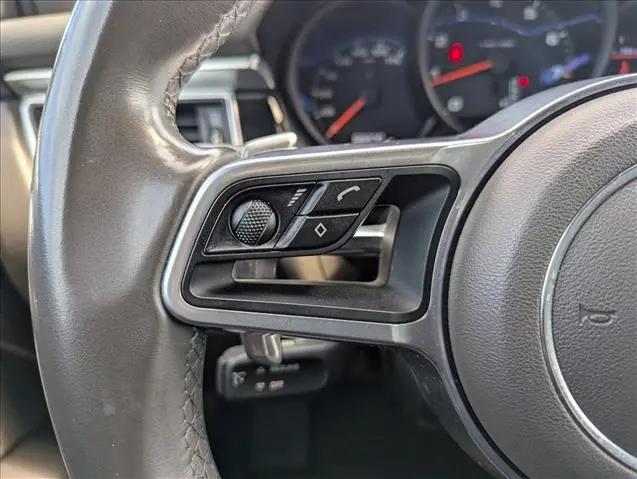 2018 Porsche Macan Macan