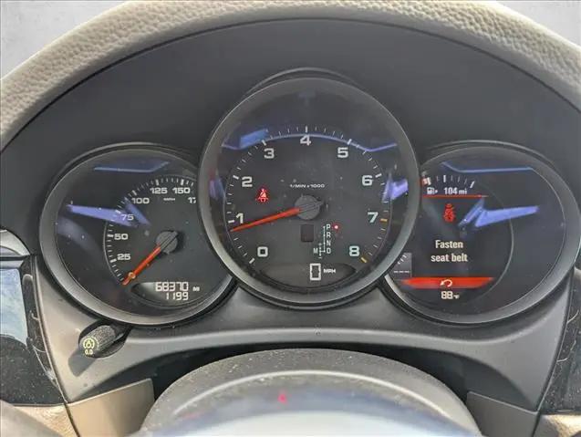 2018 Porsche Macan Macan
