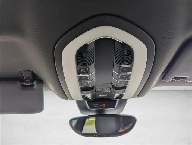 2018 Porsche Macan Macan