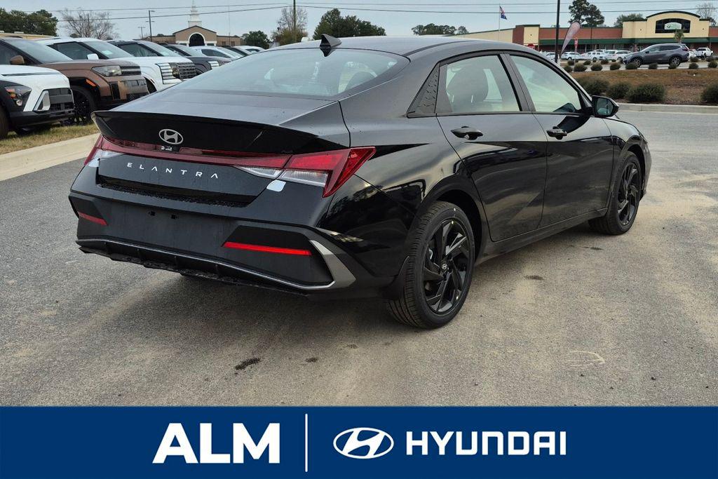 New 2026 Abyss Black HYUNDAI SEL Sport image 6