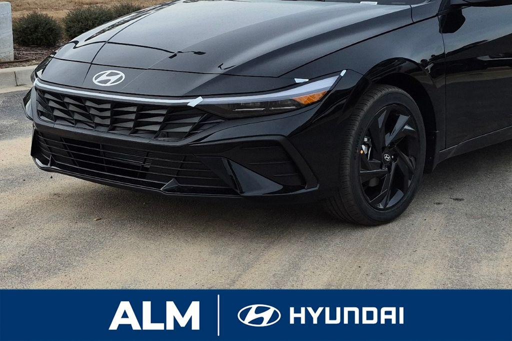 New 2026 Abyss Black HYUNDAI SEL Sport image 11