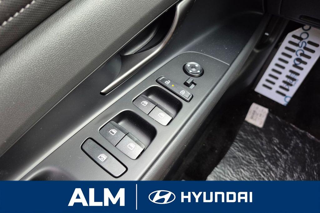 New 2026 Abyss Black HYUNDAI SEL Sport image 32