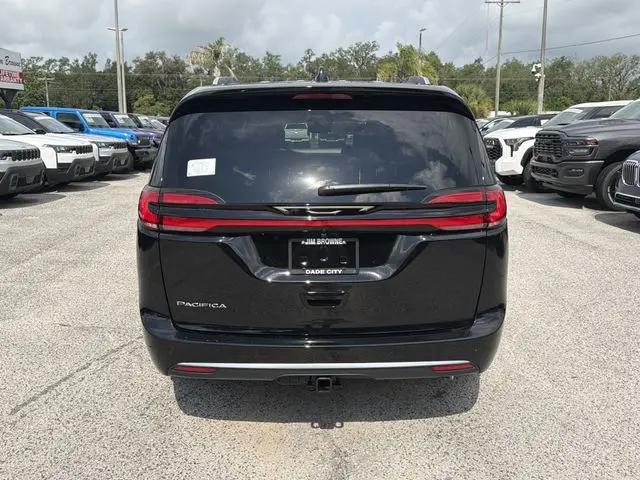 2027 Chrysler Pacifica Pinnacle