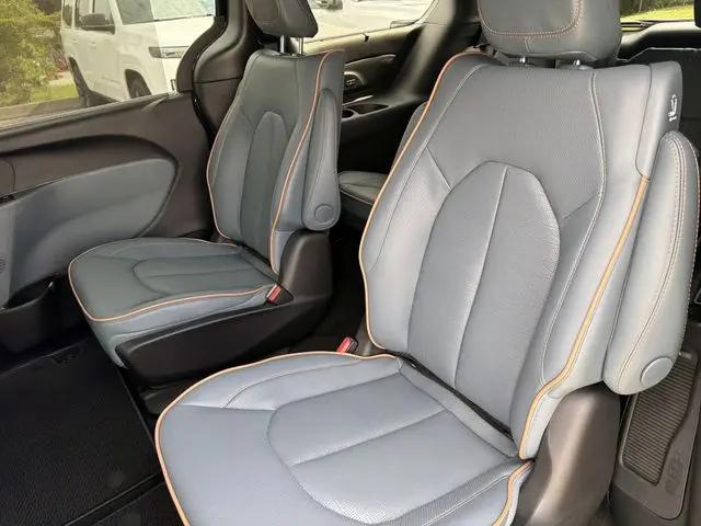 2027 Chrysler Pacifica Pinnacle