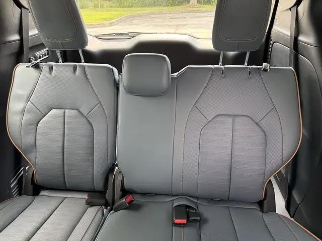 2027 Chrysler Pacifica Pinnacle