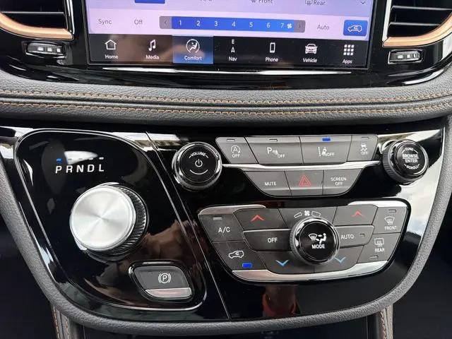 2027 Chrysler Pacifica Pinnacle