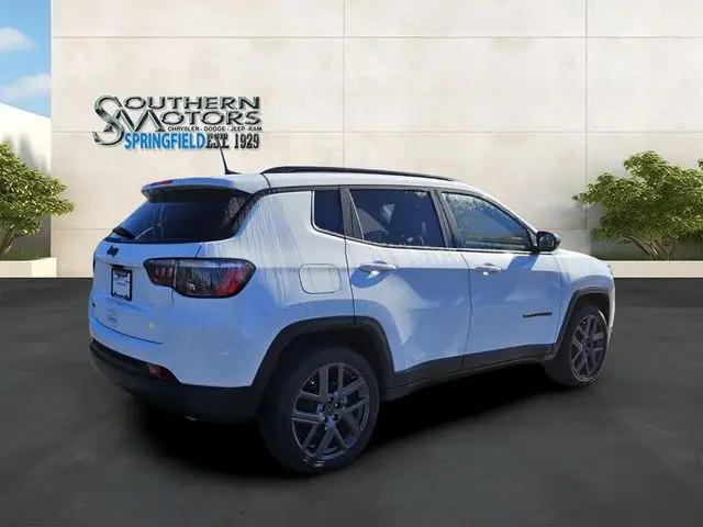 2026 Jeep Compass Latitude Altitude