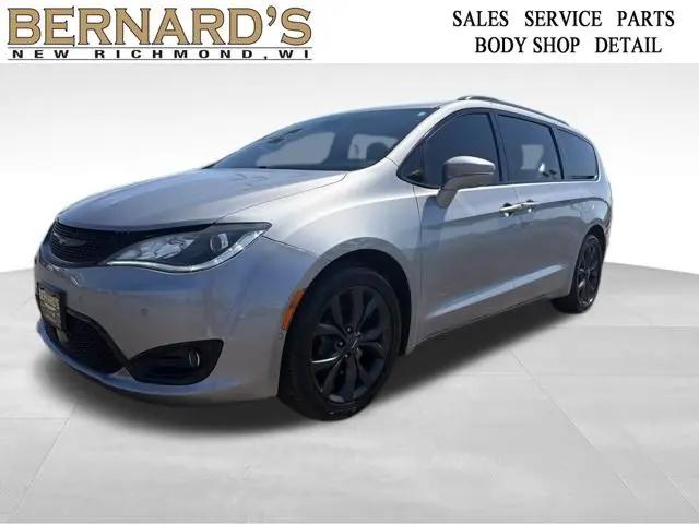 2020 Chrysler Pacifica Red S Edition for sale in New Richmond, WI