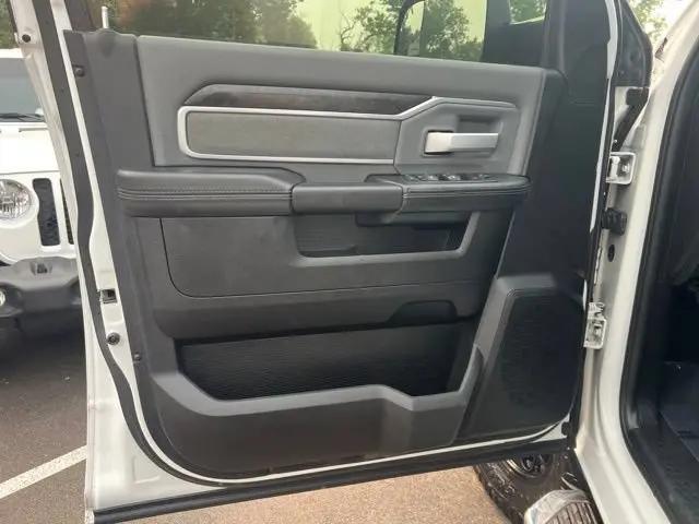 2022 Ram 2500 Big Horn Crew Cab 4x4 6'4" Box